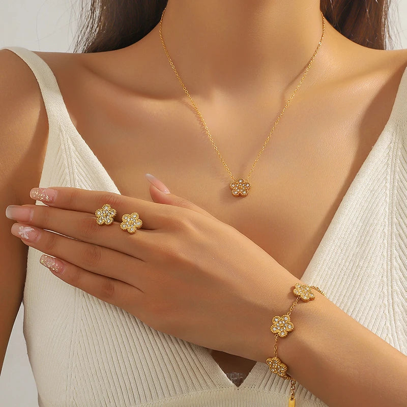 EILIECK New Fashion Stainless Steel White Zircon Clover Necklace Bracelet Earrings Set For Women Trendy Flower Jewelry Set Gift