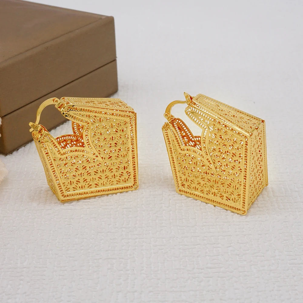 Fashion Dubai Jewelry Sets Gold Color Pendant Copper Classic Earrings Necklace For Women Daily Wear Party Anniversary Gifts