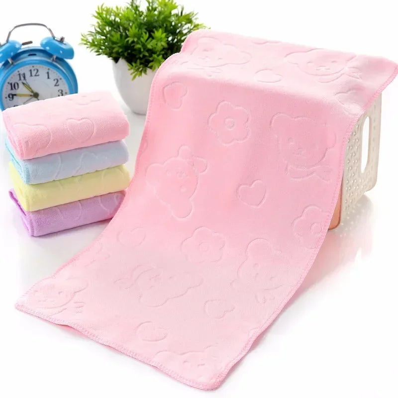 Quick Drying Dog and Cat Towels Soft Fiber Towels Absorbent Bath Towel Pet Bathrobe Convenient Cleaning Towel Pet Supplies