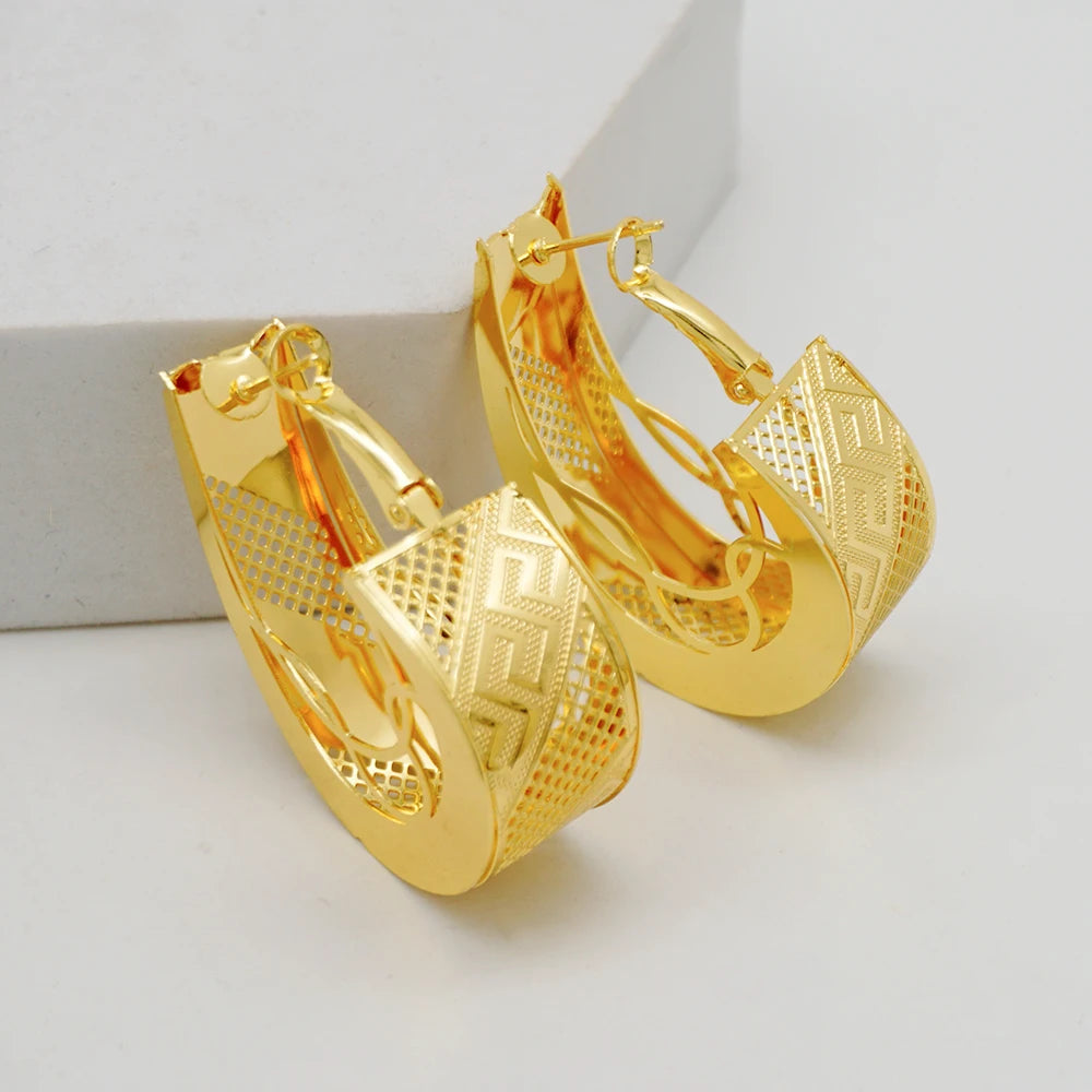 Fashion Dubai Jewelry Sets Gold Color Pendant Copper Classic Earrings Necklace For Women Daily Wear Party Anniversary Gifts