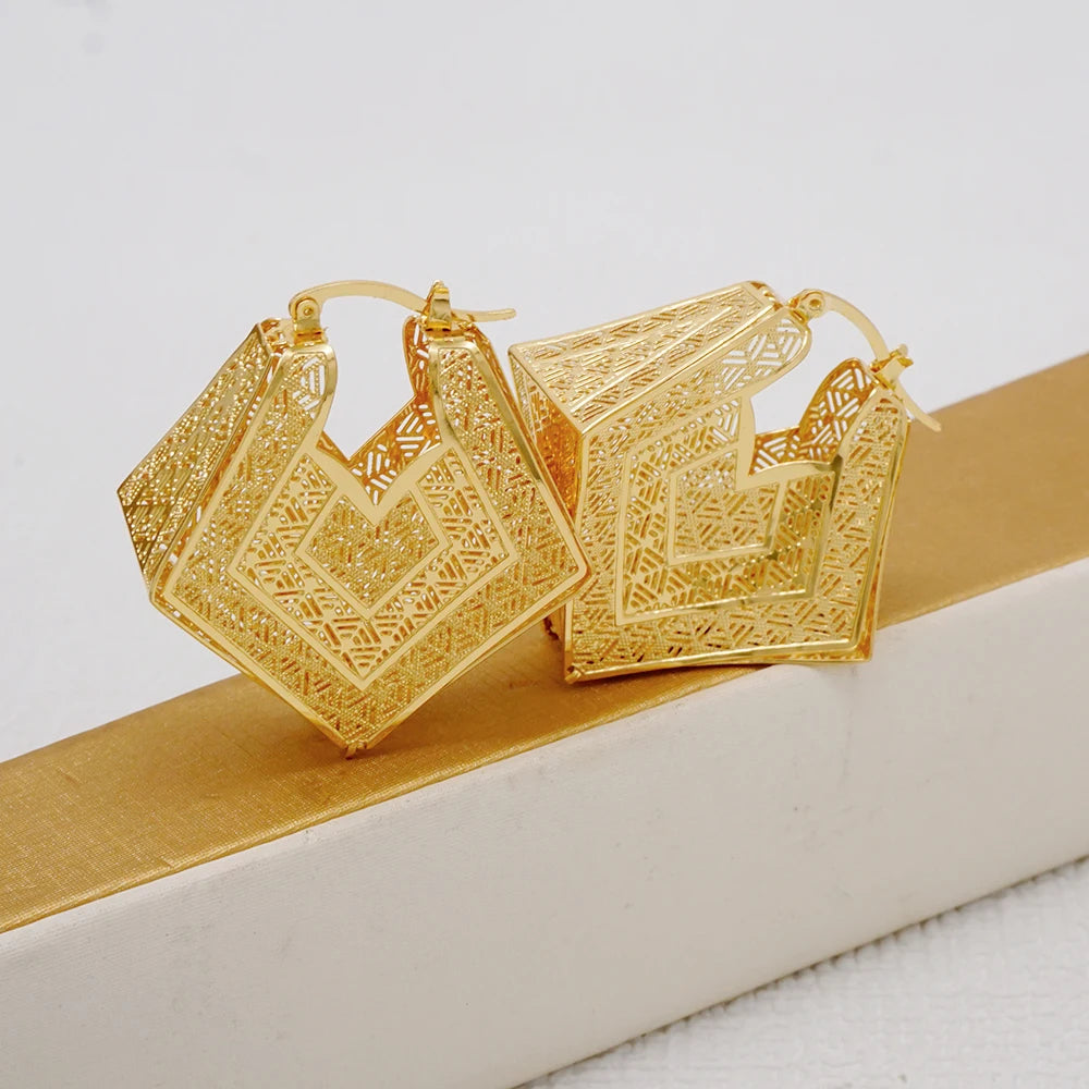 Fashion Dubai Jewelry Sets Gold Color Pendant Copper Classic Earrings Necklace For Women Daily Wear Party Anniversary Gifts