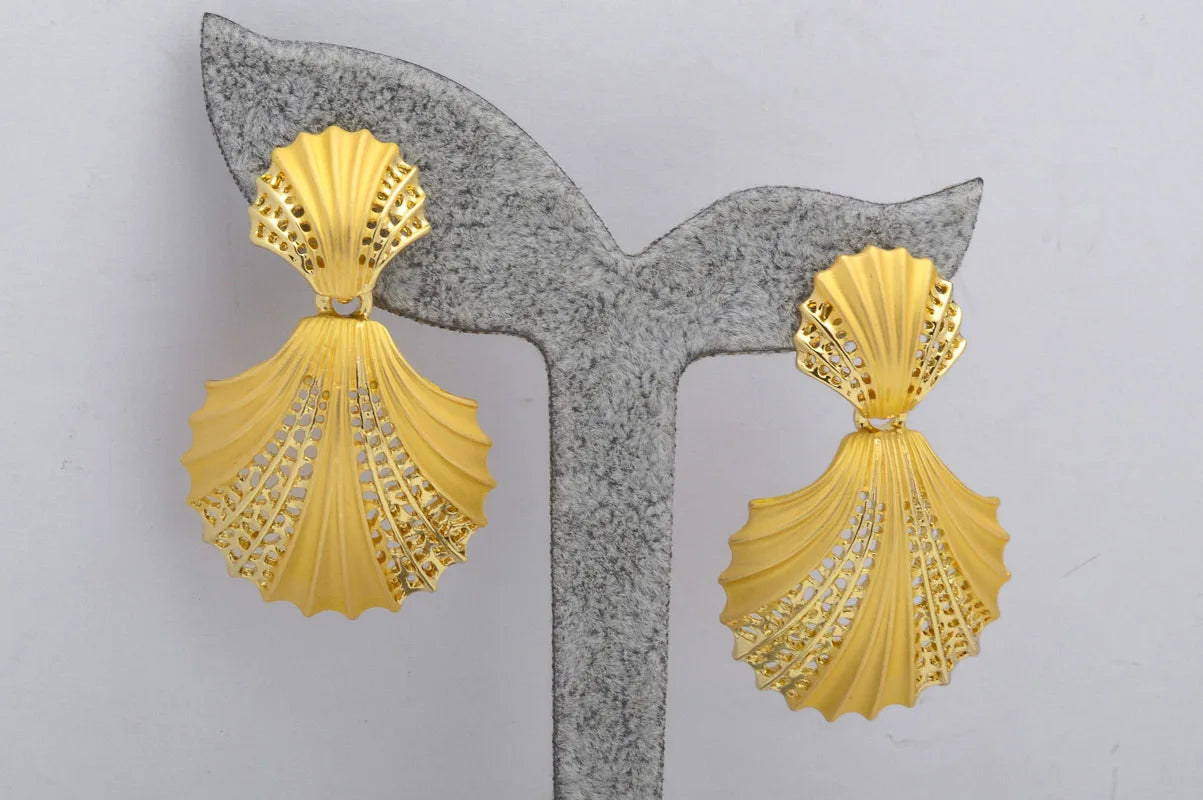 Sunny Jewelry Set Costume Shell Earrings Necklace Bracelet Ring Simple Design Gold Plated For Women Bridal Wedding Party