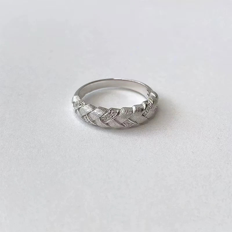 New European and American wire drawing technology Suisui Peace bracelet light luxury ring exquisite senior sense ladies party se