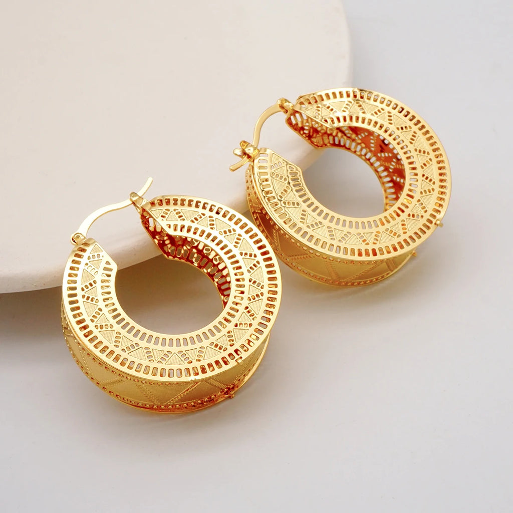 Fashion Dubai Jewelry Sets Gold Color Pendant Copper Classic Earrings Necklace For Women Daily Wear Party Anniversary Gifts