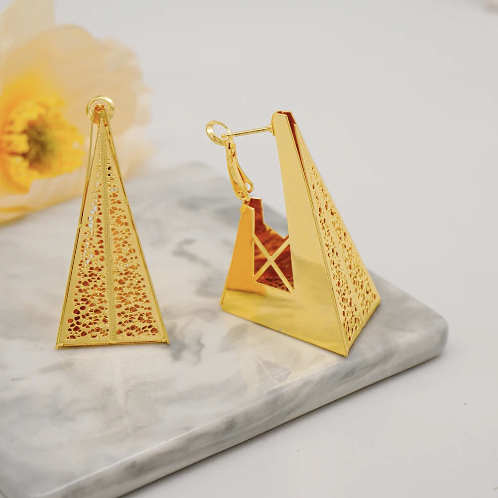 Fashion Dubai Jewelry Sets Gold Color Pendant Copper Classic Earrings Necklace For Women Daily Wear Party Anniversary Gifts