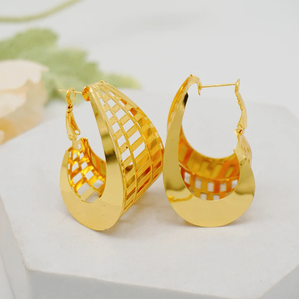 Fashion Dubai Jewelry Sets Gold Color Pendant Copper Classic Earrings Necklace For Women Daily Wear Party Anniversary Gifts