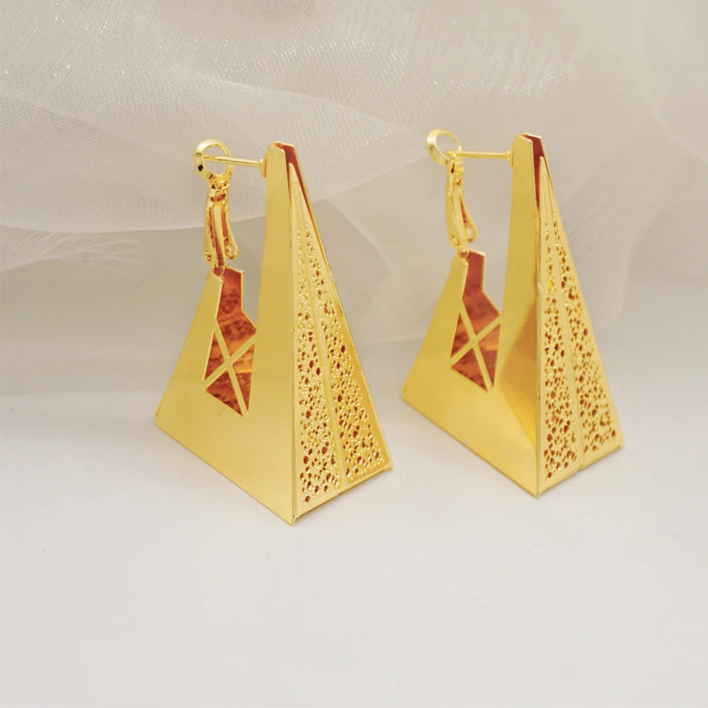 Fashion Dubai Jewelry Sets Gold Color Pendant Copper Classic Earrings Necklace For Women Daily Wear Party Anniversary Gifts