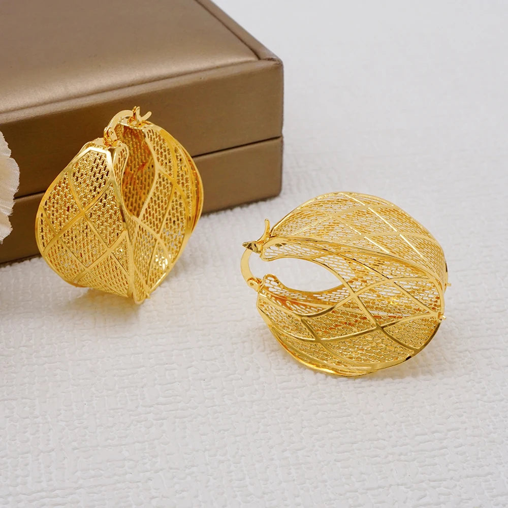 Fashion Dubai Jewelry Sets Gold Color Pendant Copper Classic Earrings Necklace For Women Daily Wear Party Anniversary Gifts