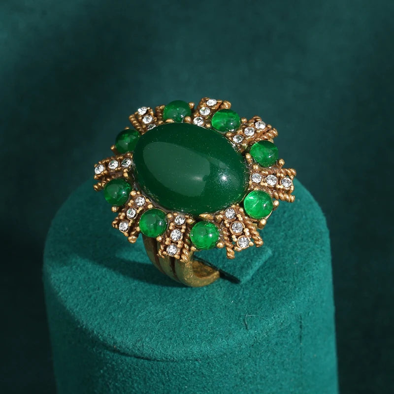Elegant Vintage Rings for Women Copper Antique Gold Color Oval Crystal Emerald Round Natural Stone Designer Retro Jewelry