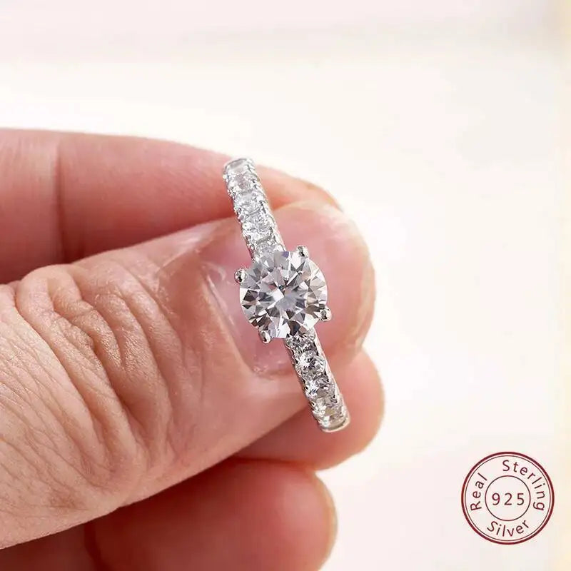 1.0 Carat Simple Design Moissanite Ring with 4 Claw S925 Sterling Silver Women's Engagement Band Fashion Fine Jewelry Gift